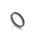 Veretta girodito in titanio,oro 18 kt e 43 diamanti black.