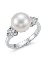 Anello in oro bianco con perla Akoya e diamanti ct. 0,12