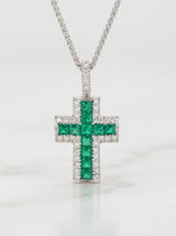 Pendente croce con smeraldi