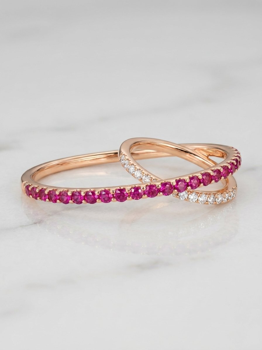 Anello due dita oro rosa diamanti ct. 0,30 F-VS rubini ct. 1 gr. 7