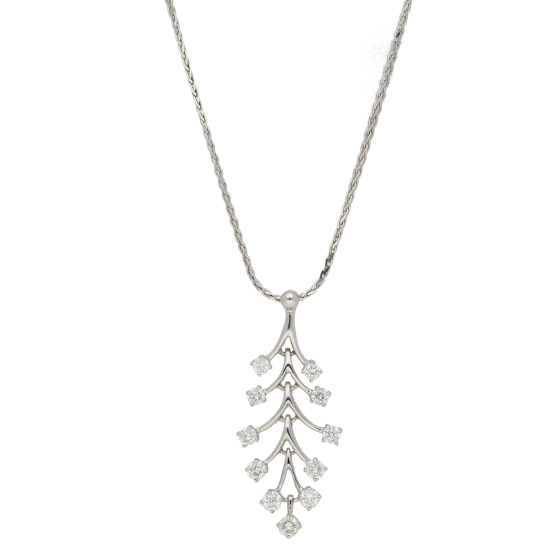 Pendente fantasia snodato in oro bianco e diamanti Ct. 0,57