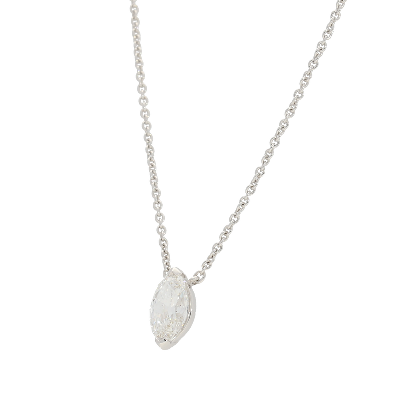 Pendente puntoluce diamante taglio navette Ct. 0,84