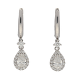 Orecchini con diamanti taglio goccia e contorno